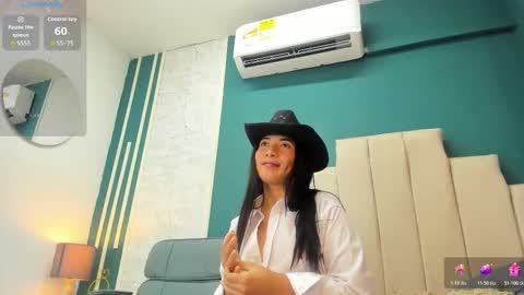 adriienne_ online show from February 20, 9:26 pm