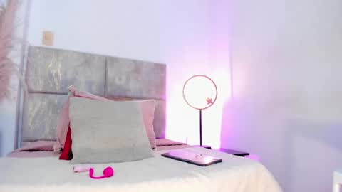 aelinduvalier online show from October 22, 7:41 pm