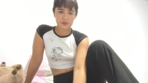 Pau  online show from July 22, 12:22 am