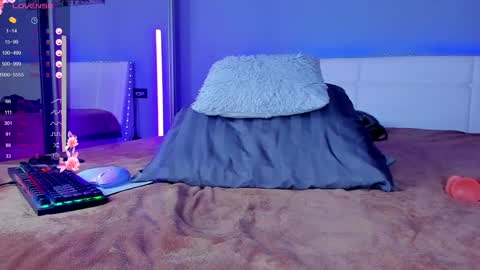 affroditta online show from October 11, 5:04 pm