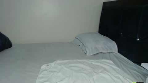 Mia online show from November 6, 6:30 am