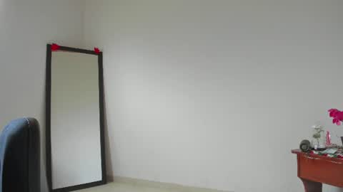 Lorena online show from August 3, 1:39 pm