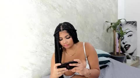 Snapshot of afrodita_roos_ chatting on September 17, 12:25 pm Afrodita Ross online show from September 17, 12:25 pm