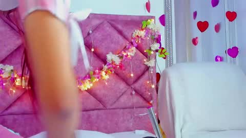 Afrodiremiller online show from February 20, 2:29 am