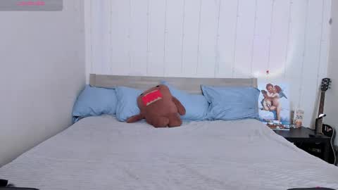 Snapshot of agata_cherry chatting on September 11, 3:51 am Eva online show from September 11, 3:51 am