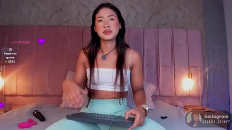 agatha_jener online show from April 21, 11:28 am