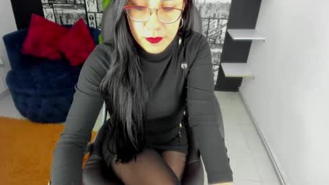 Snapshot of aghata_moon chatting on January 23, 12:04 am Aghata Moon online show from January 23, 12:04 am
