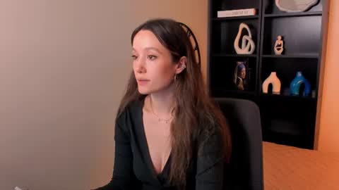 Agnes online show from June 18, 1:29 am
