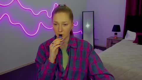 AgnesArden online show from March 10, 4:35 pm