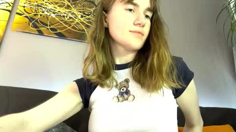 agniia___ online show from November 13, 2:43 am