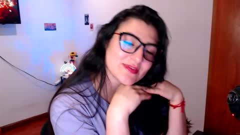 Ahriana Bluff online show from December 18, 2:16 am