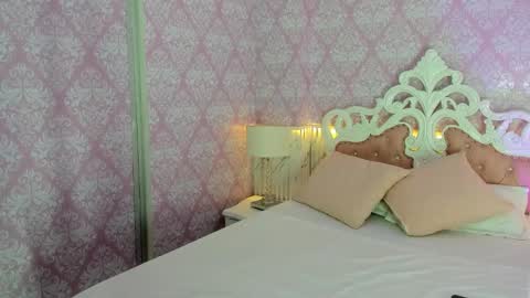   online show from November 18, 2:01 am