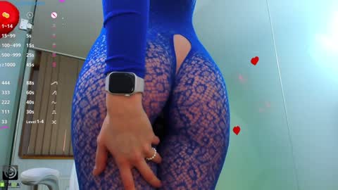 Allie  online show from November 6, 9:59 am