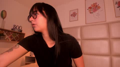 Aily Yozuko online show from February 4, 3:00 am