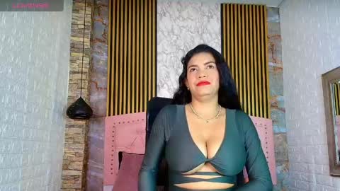 aisha__cambell online show from May 13, 10:10 am