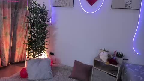 Aisha online show from February 14, 11:31 am