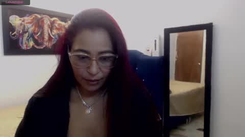 aisha_french online show from January 14, 3:28 pm
