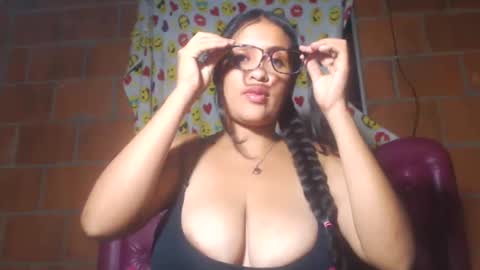 Snapshot of aisha_koswell3 chatting on January 26, 12:05 am aisha koswell3 online show from January 26, 12:05 am