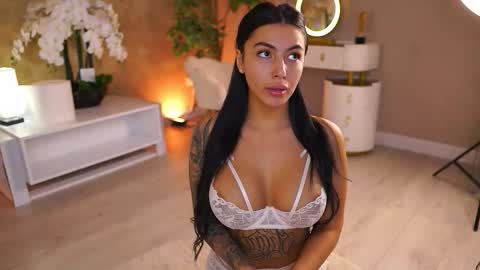 Maddy online show from November 3, 7:40 pm