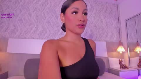 Aisha online show from December 18, 3:06 pm