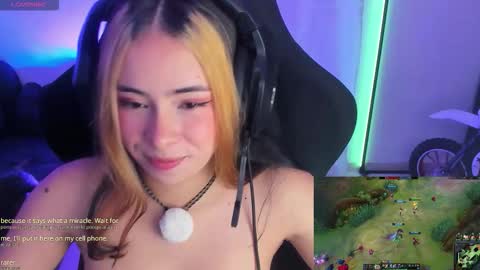 aishelyng20 online show from October 19, 5:09 am