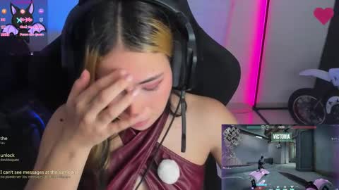 aishelyng20 online show from October 29, 10:23 pm