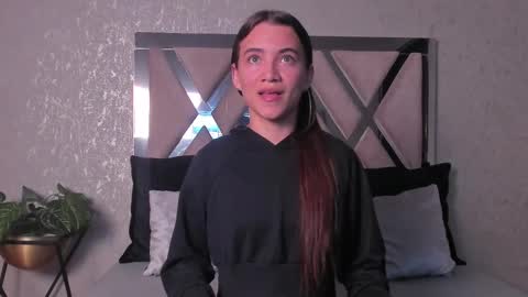 little aitana  online show from March 1, 12:34 pm