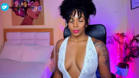 Aitana Brown online show from May 19, 10:06 pm