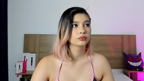 Snapshot of akatsumi_ chatting on October 4, 10:14 pm Akartsumi online show from October 4, 10:14 pm