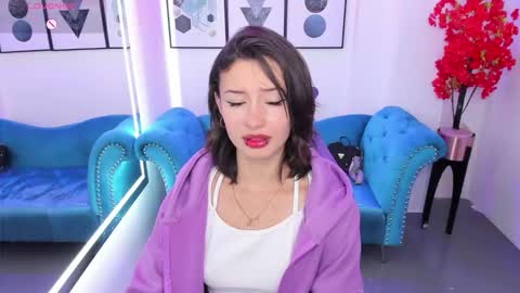 Azaka  online show from October 9, 1:15 pm