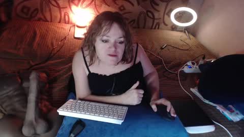 Snapshot of akindmodel chatting on January 25, 2:26 am Natalie online show from January 25, 2:26 am