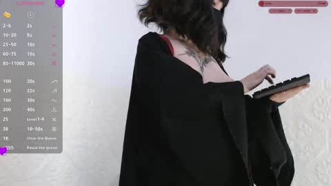 Amilia online show from November 7, 12:55 pm