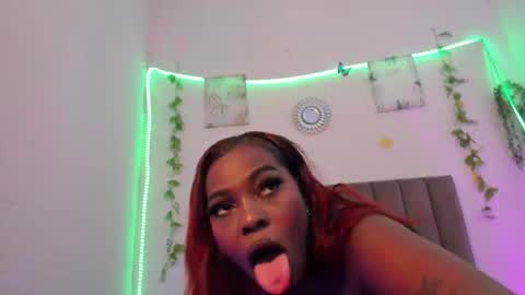 akirastone_ online show from October 28, 12:55 pm