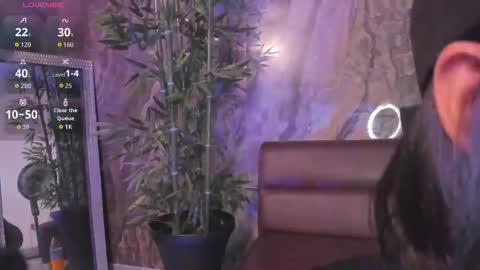 ALAHIA online show from December 2, 5:37 pm