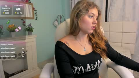 Alaia online show from February 6, 2:15 pm