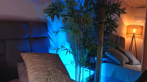 alaiaaddict online show from February 27, 10:09 pm