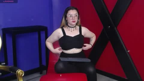 Alaiia    online show from November 25, 2:03 am