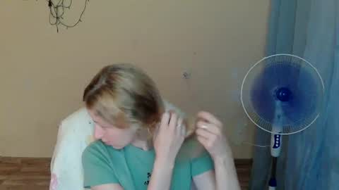 Anna online show from July 6, 3:03 pm