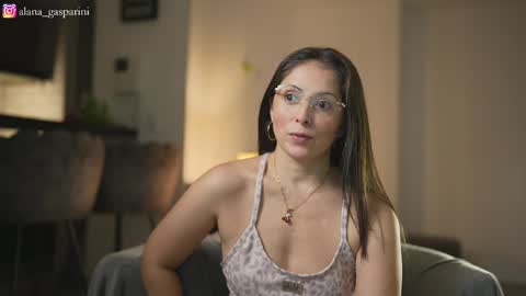 Alana Gasparini online show from April 5, 4:11 am