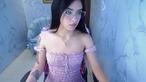 Snapshot of alana_rosse_s chatting on October 21, 1:37 pm Alana online show from October 21, 1:37 pm