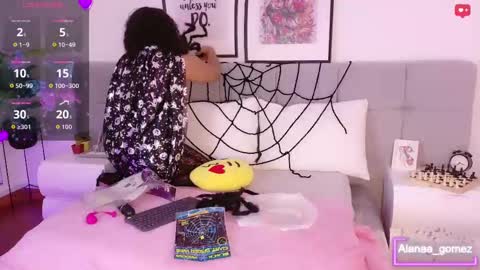Snapshot of alanaa_gomez chatting on October 7, 3:38 pm Alanaa online show from October 7, 3:38 pm