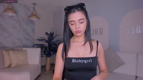 Alana online show from December 5, 12:28 pm