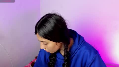 ALANA Please follow me  online show from March 11, 4:09 pm