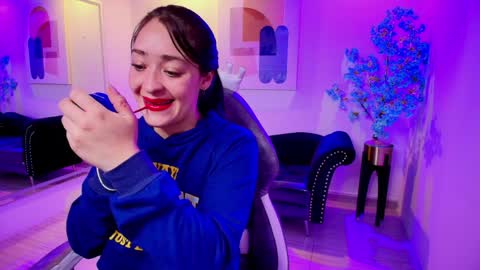 Alanna  online show from April 1, 3:51 am