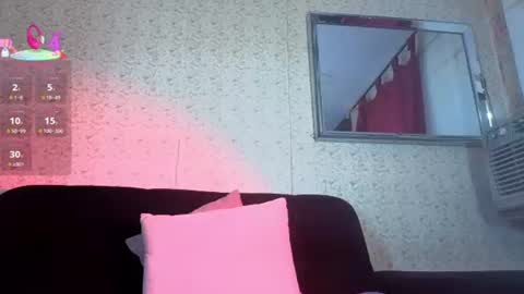 alanna_jones11_aws online show from June 24, 9:52 am