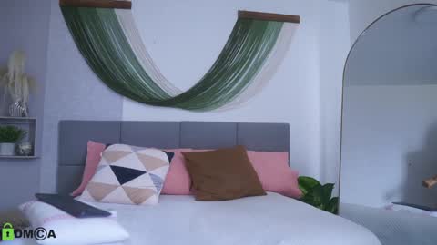 alannathomson online show from January 10, 6:17 pm