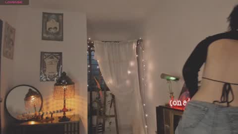 Snapshot of alaskagrace chatting on January 17, 1:36 am Alaska Grace       online show from January 17, 1:36 am