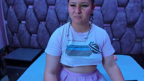 AlaSmith  online show from November 18, 5:41 am