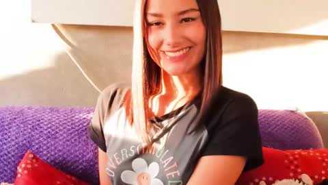 Snapshot of alasska_18 chatting on October 25, 10:16 pm alasska_18 online show from October 25, 10:16 pm