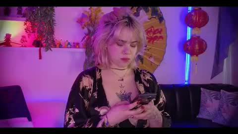 albaandthayron online show from February 9, 12:07 pm